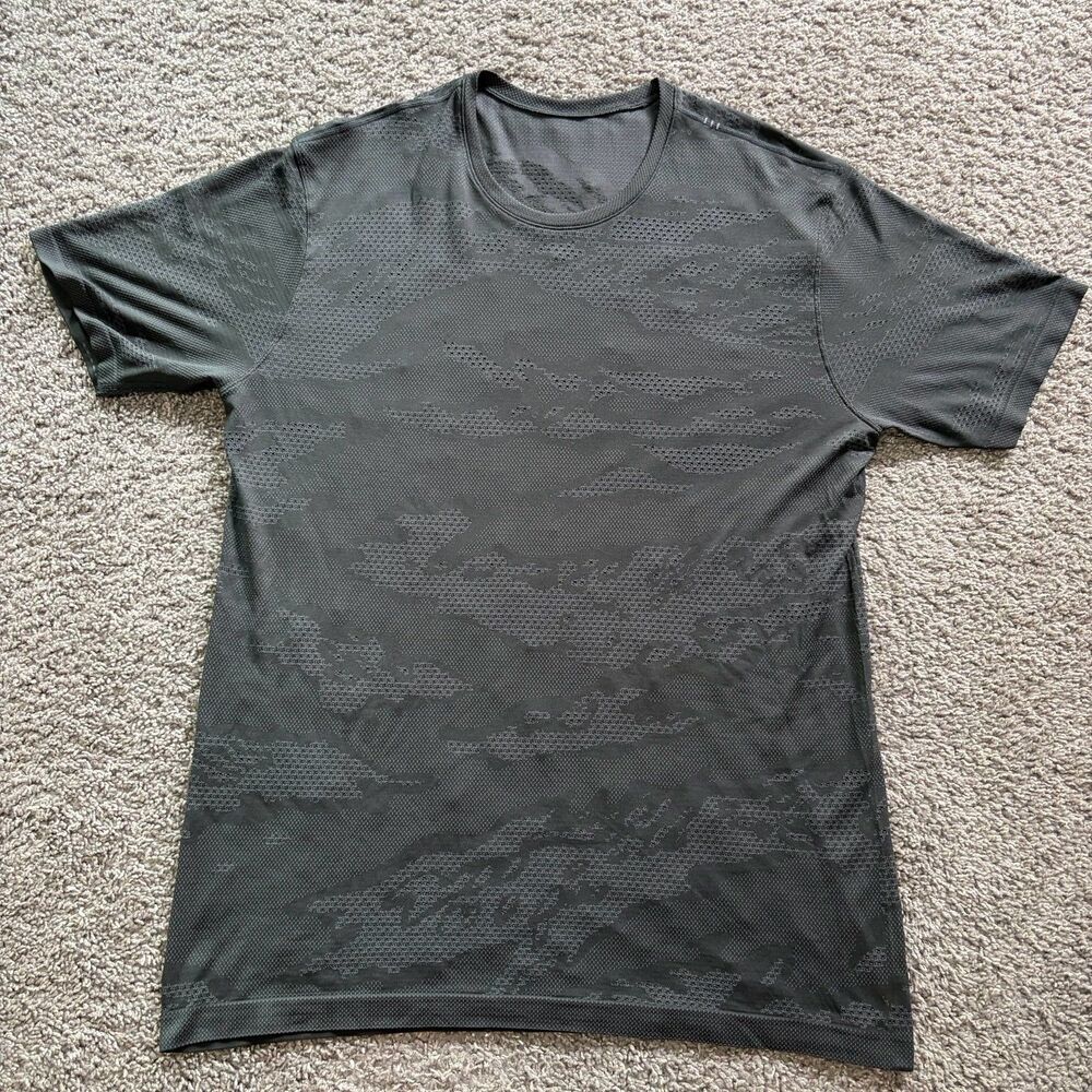 Lululemon Metal Vent Breathe Short Sleeve T Shirt Camo Black Grey Men’s XL